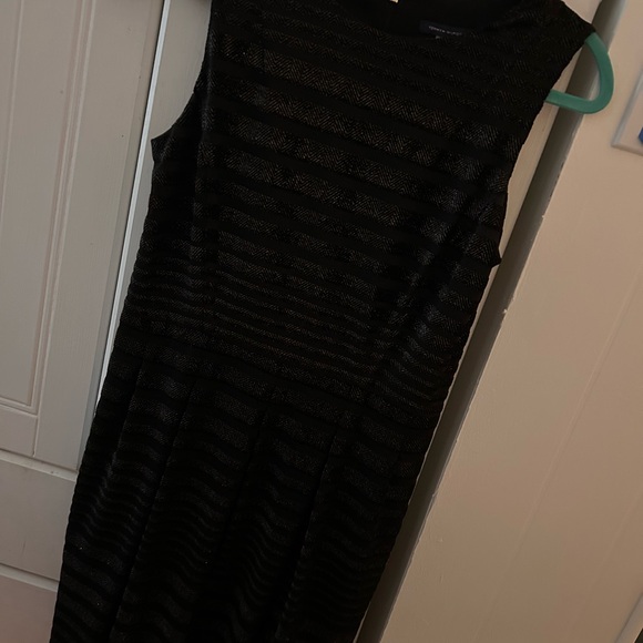 Tommy Hilfiger Black Textured Dress, Sleeveless, EUC, Zipper Back, Pleated Lined - Picture 8 of 9